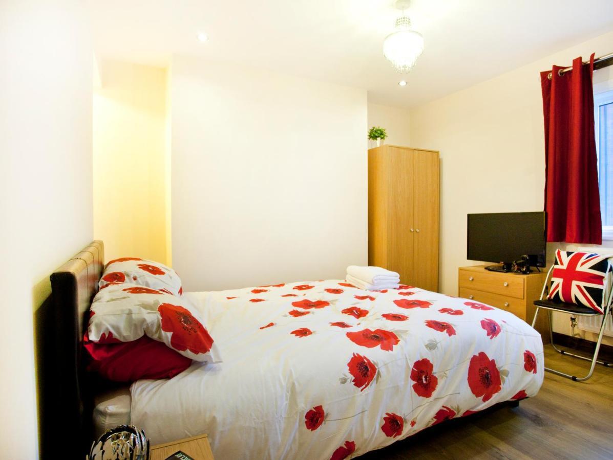 Emporium Apartments - Nottingham City Centre - Your Own Apartment With 3 Bathrooms And Full Kitchen Opposite Victoria Centre Shopping Centre - Cook As You Would At Home - Outdoor Parking For Cars Or Vans At Five Pounds A Day 외부 사진